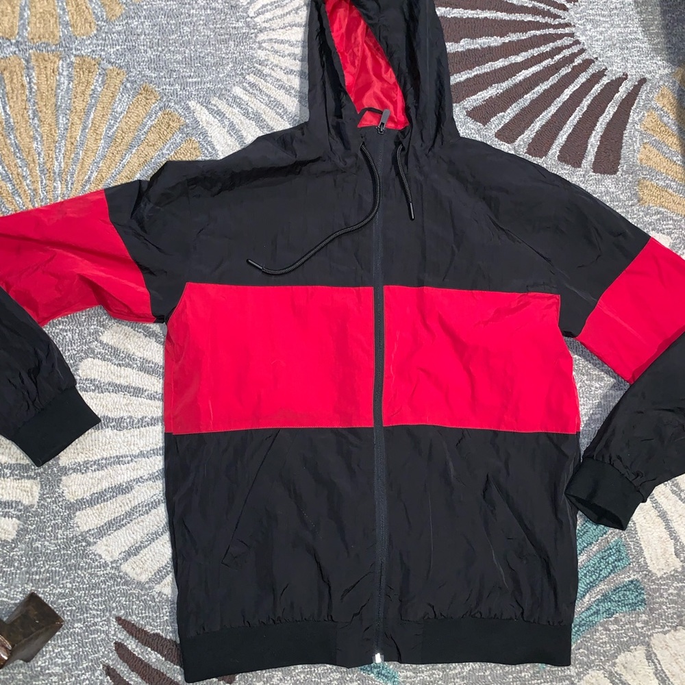 Men’s windbreaker jacket with hoodie worn once